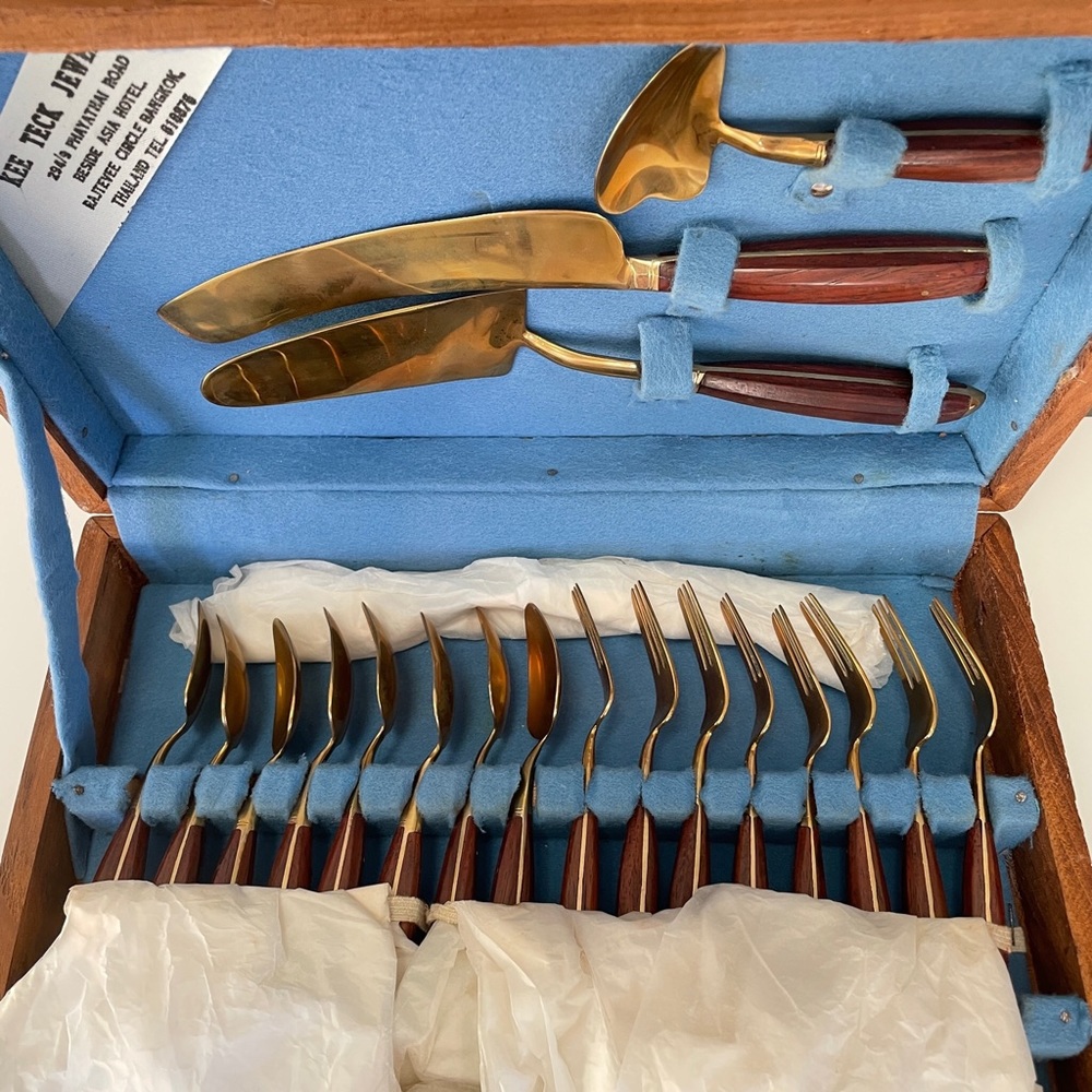 Vintage gold cutlery set